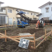 NO.1　O様邸基礎補強のため土壌改良工事が始まりました。